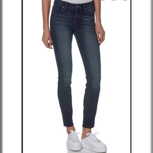 PAIGE DENIM Verdugo Ankle In Transend Size 25
